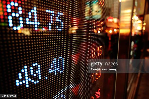 Red Stock Chart Photos and Premium High Res Pictures - Getty Images
