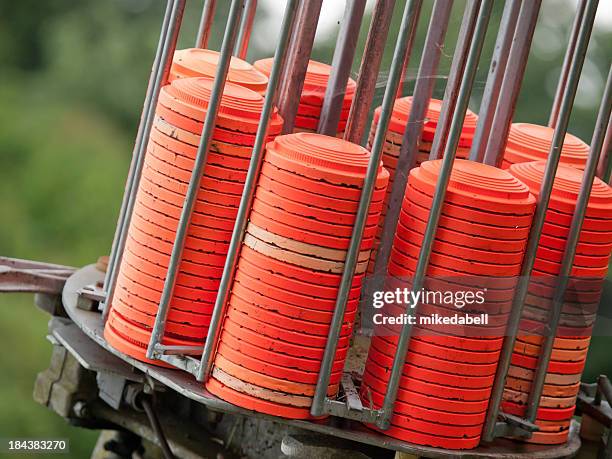 tiro ao prato - clay pigeon shooting - fotografias e filmes do acervo