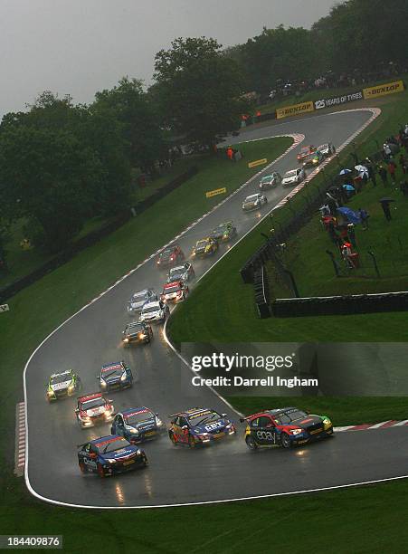 Pertek Racing Team Great Britain Pirtek Racing Photos and Premium High Res Pictures ...