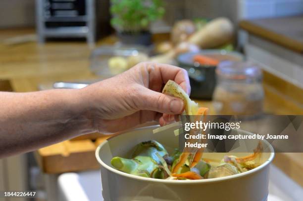 kitchen meal prep - disposal container stock pictures, royalty-free photos & images