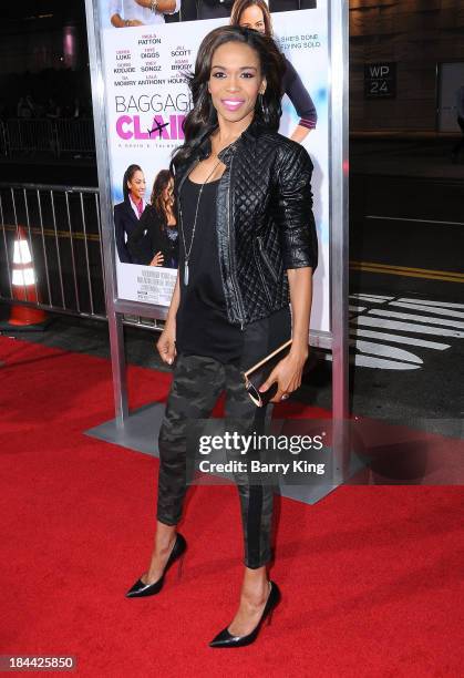 Singer Michelle Williams arrives at the Los Angeles premiere of 'Baggage Claim' on September 25, 2013 at Regal Cinemas L.A. Live in Los Angeles,...