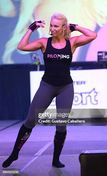 Sweat usa premieres americas all star fitness festival with jillian michaels  hi-res stock photography and images - Alamy