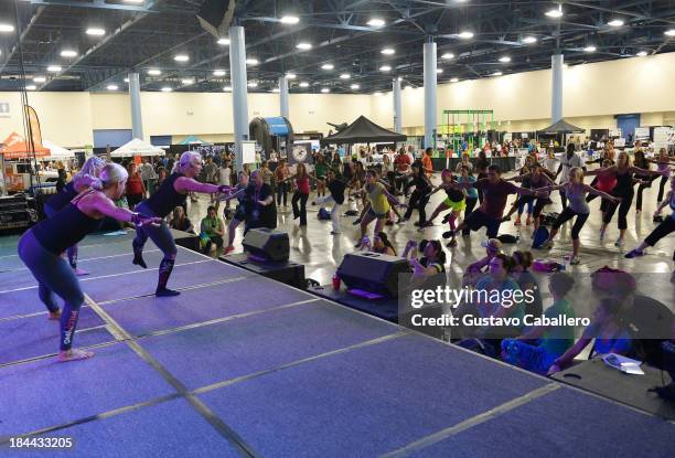 Sweat usa premieres americas all star fitness festival with jillian michaels  hi-res stock photography and images - Alamy