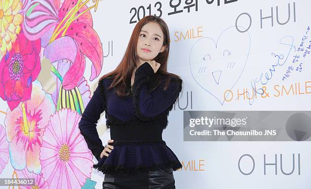 Kim Tae-Hee attends the 'OHUI Beautiful Face Campaign Bazaar' at Mug for Rabbit on October 13, 2013 in Seoul, South Korea.