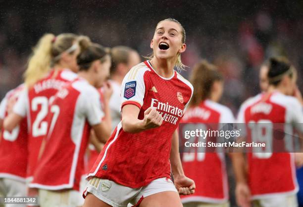 Alessia Russo of Arsenal celebrates with teammates scoring their team's fourth goal from the penalty spot during the Barclays Women's Super League...