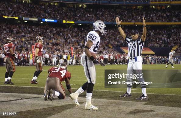 Jerry Rice scores touchdown Jerry Rice scores touchdown