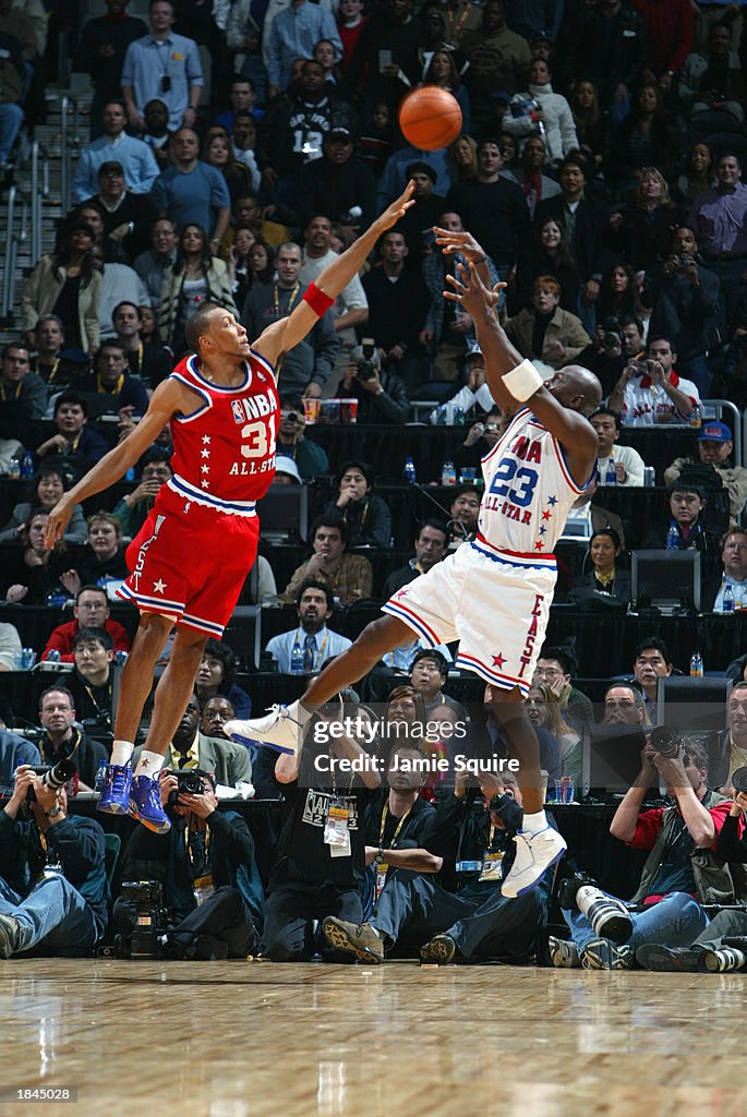 Jordan shoots over Marion
