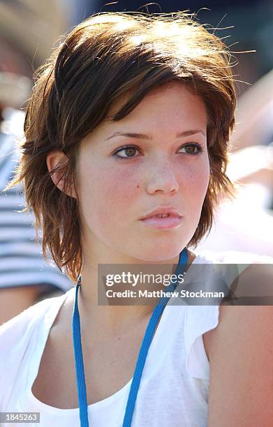 Singer Mandy Moore watches Andy Roddick play Feliciano Lopez of Spain during the Pacific Life Open on March 12, 2003 at the Indian Wells Tennis...