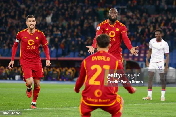 Romelu Lukaku of AS Roma celebrates after scoring their team's first goal during the Serie A TIM match between AS Roma and ACF Fiorentina at Stadio...