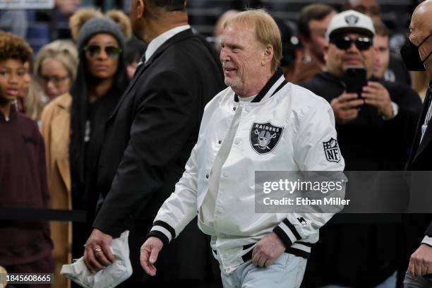 Owner and managing general partner Mark Davis of the Las Vegas Raiders walks off the field after warmups before a game against the Minnesota Vikings...