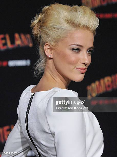 Actress Amber Heard arrives at the Los Angeles Premiere "Zombieland" at Grauman's Chinese Theatre on September 23, 2009 in Hollywood, California.