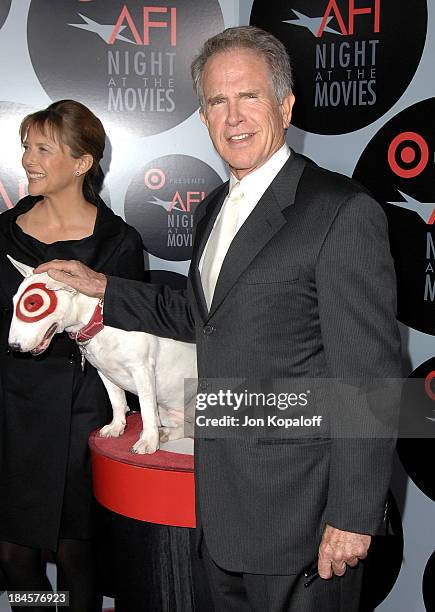 Actor Warren Beatty arrives at the AFI Night at the Movies presented by TARGET at the Arclight Theater on October 1, 2008 in Hollywood, California.