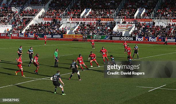 Oth van der Merwe of Glasgow runs with the ball during the Heineken Cup Pool 2 match between Toulon and Glasgow Warriors at the Felix Mayol Stadium...