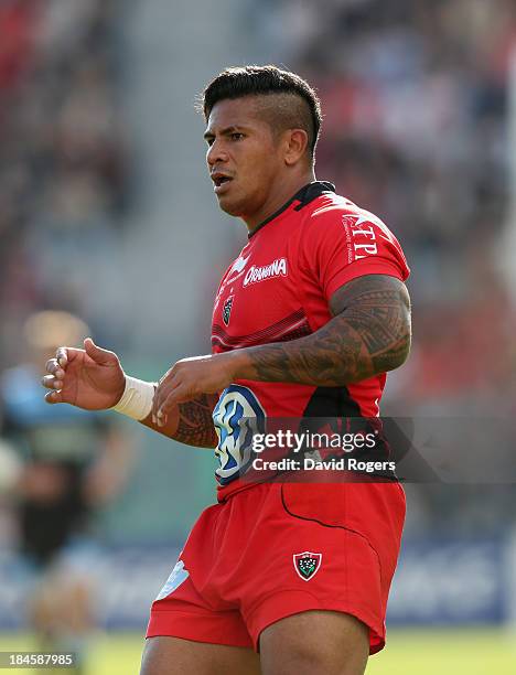 David Smith of Toulon looks on during the Heineken Cup Pool 2 match between Toulon and Glasgow Warriors at the Felix Mayol Stadium on October 13,...