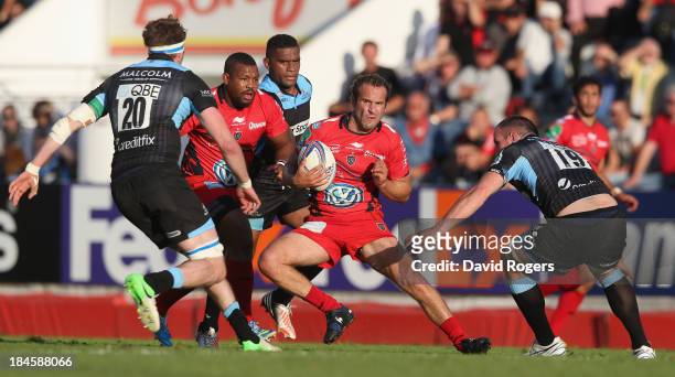 Frederic Michalak of Toulon runs with the ball during the Heineken Cup Pool 2 match between Toulon and Glasgow Warriors at the Felix Mayol Stadium on...