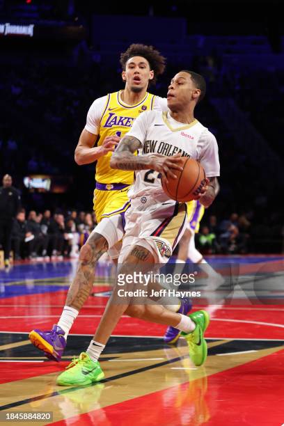 Jordan Hawkins of the New Orleans Pelicans drives to the basket during the game against the Los Angeles Lakers during the semifinals of the In-Season...