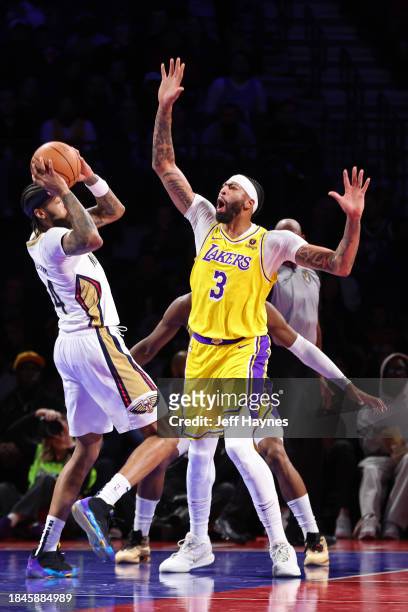 Anthony Davis of the Los Angeles Lakers plays defense during the game against the New Orleans Pelicans during the semifinals of the In-Season...