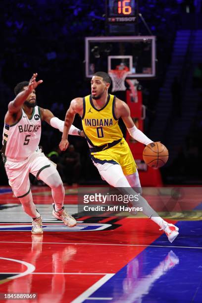 Tyrese Haliburton of the Indiana Pacers handles the ball during the game against the Milwaukee Bucks during the semifinals of the In-Season...