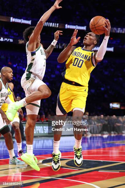 Bennedict Mathurin of the Indiana Pacers drives to the basket during the game against the Milwaukee Bucks during the semifinals of the In-Season...