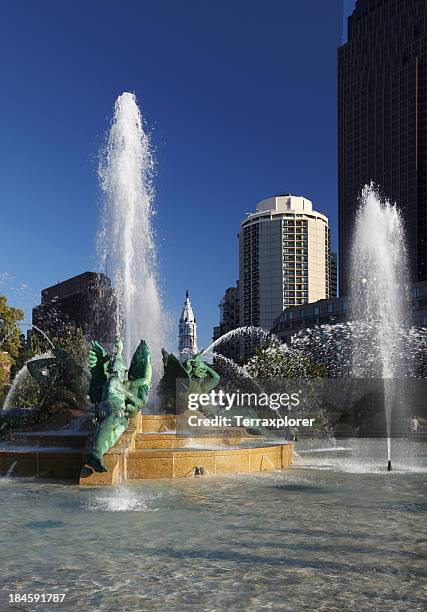 swann fountain at logan circle, philadelphia - logan utah stock pictures, royalty-free photos & images