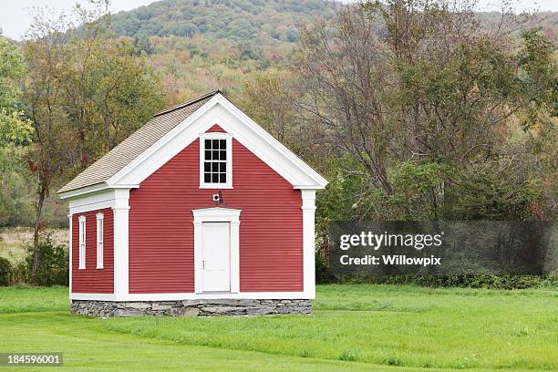 rural red one room school house - schoolhouse stock pictures, royalty-free photos & images