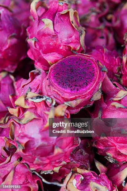 dragon fruit - pitaya stock-fotos und bilder