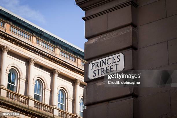 princes street - cidade nova edimburgo imagens e fotografias de stock