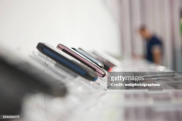 electronics store - shopping electronics stock pictures, royalty-free photos & images
