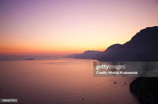 costa de amalfi - sierra capri fotografías e imágenes de stock