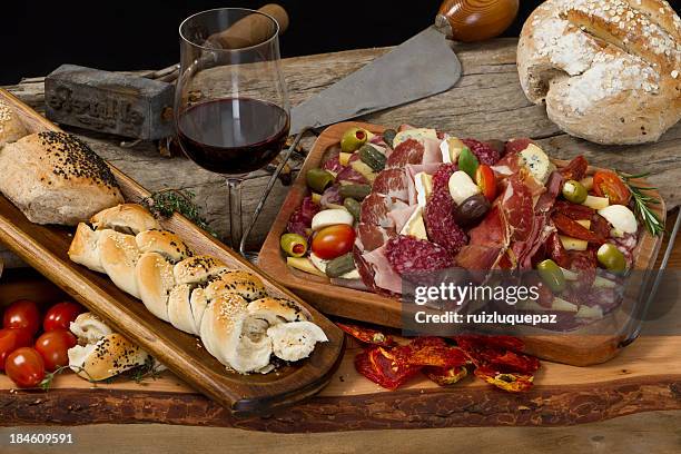 delicioso típica argentinean gastrónomo antipasto - argentina food imagens e fotografias de stock