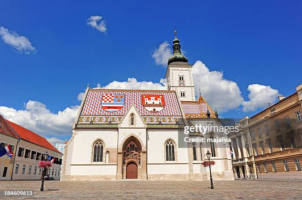 igreja de são marco em zagreb, na croácia, - zagreb - fotografias e filmes do acervo