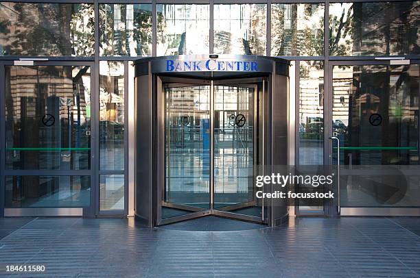 bank center – eingang - entrance building stock-fotos und bilder