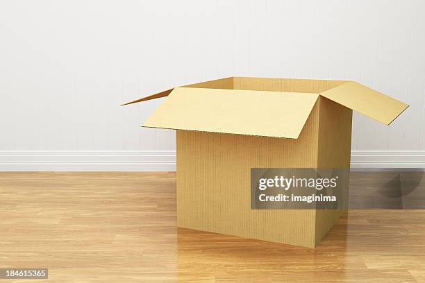 offene pappkarton - leere schachtel stock-fotos und bilder