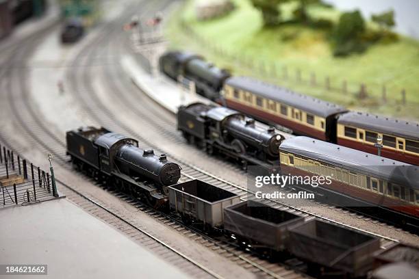 train set - speelgoedtrein stockfoto's en -beelden