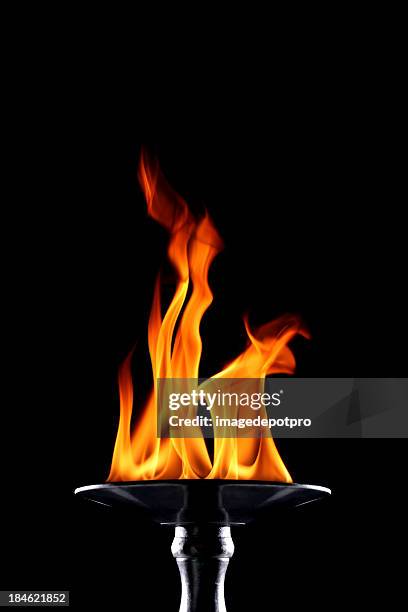 flaming fackel - flamme freisteller stock-fotos und bilder