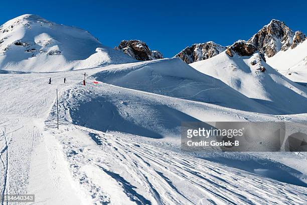 mountain alps,piste - val d'isere stockfoto's en -beelden