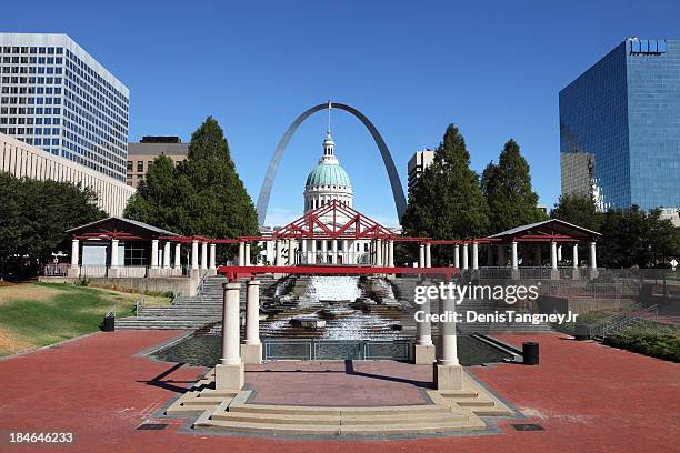 downtown st louis - missouri arch stock pictures, royalty-free photos & images