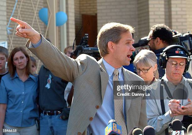Smart Father 11 Lds Hospital Stock Photos, High-Res Pictures, and Images - Getty Images