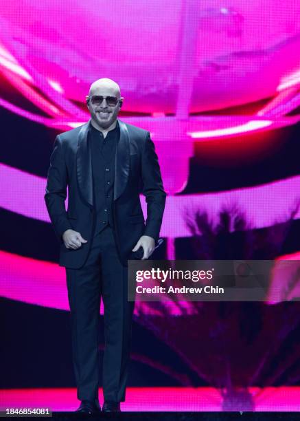 Pitbull Rapper Performance 1,660 Pitbull Rapper Pictures Stock Photos, High-Res Pictures, and ...