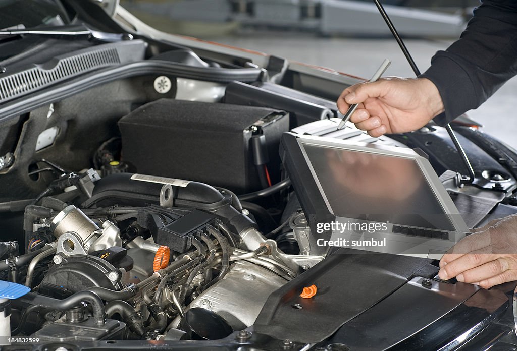 Repairing Car with computer