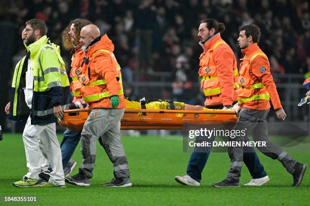 Villarreal's Italian defender Matteo Gabbia leaves the pitch after being injured during the UEFA Europa League group F football match between Stade...