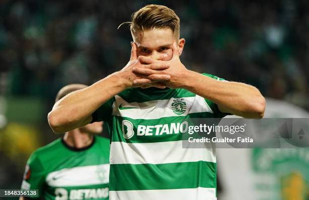 Viktor Gyokeres of Sporting CP celebrates after scoring a goal during the Group D - UEFA Europa League 2023/24 match between Sporting CP and SK Sturm...