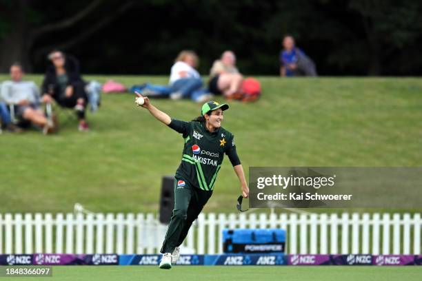 Bismah Maroof of Pakistan celebrates after taking a catch to dismiss Hannah Rowe of New Zealand during game two of the Women's ODI series between New...