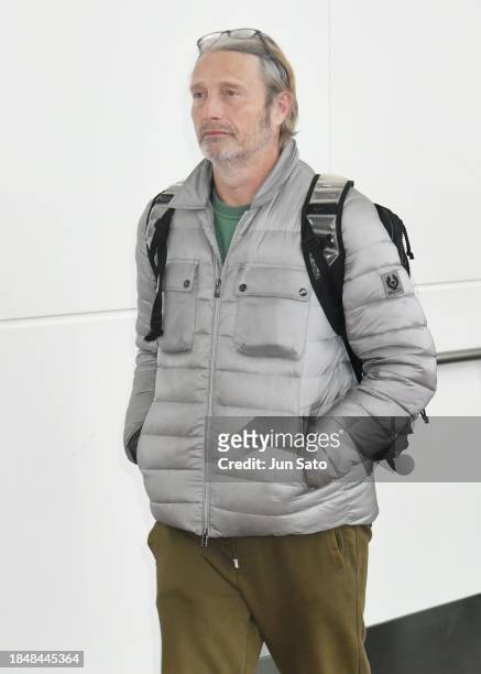 Actor Mads Mikkelsen is seen upon arrival at Haneda Airport on December 06, 2023 in Tokyo, Japan.