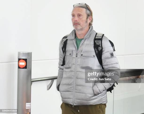 Actor Mads Mikkelsen is seen upon arrival at Haneda Airport on December 06, 2023 in Tokyo, Japan.