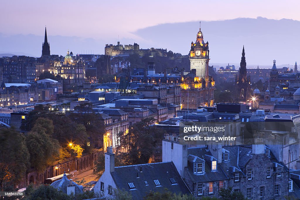 Skyline de Edimburgo, Escócia de Calton Hill à noite