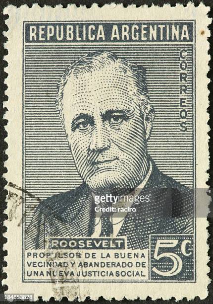 franklin d. roosevelt auf einer alten argentinischen briefmarke - franklin roosevelt stock-fotos und bilder