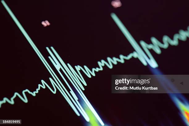 batimento cardíaco - ritmo-cardíaco imagens e fotografias de stock