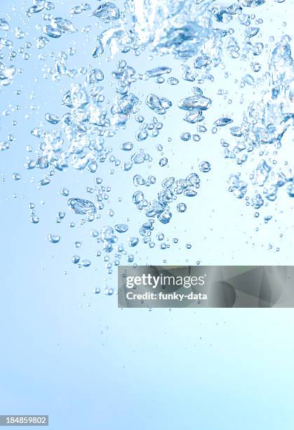 水はねブルーの色調 - 水中 ストックフォトと画像