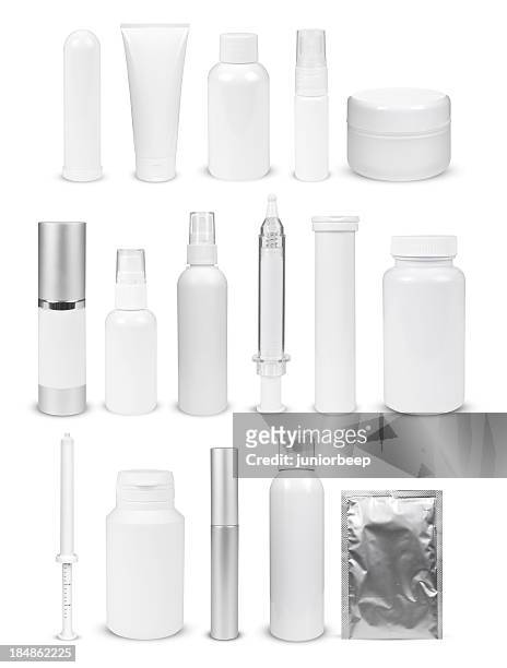 blank white bottles and containers - sachet stockfoto's en -beelden